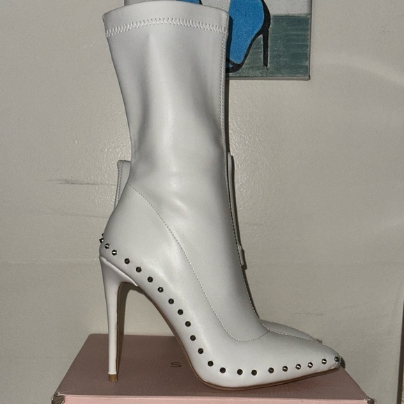 Heel Booties - Picture 5 of 5